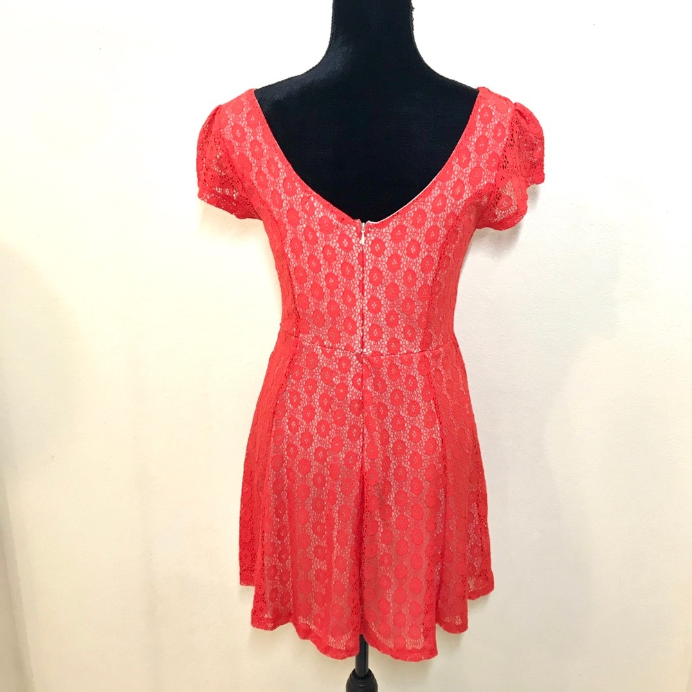SWEET LACE DRESS - Picture 4 of 5